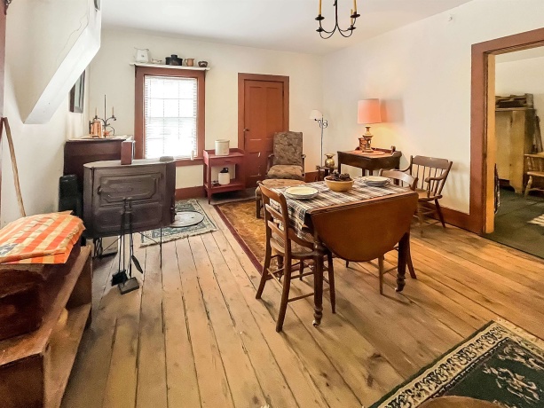 507&503 Pleasant, FREEPORT, Illinois 61032, 2 Bedrooms Bedrooms, ,1 BathroomBathrooms,House,For Sale,Pleasant,202507456