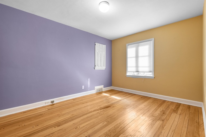 2020 GLENVIEW, ROCKFORD, Illinois 61107, 3 Bedrooms Bedrooms, ,2 BathroomsBathrooms,House,For Sale,GLENVIEW,202506070