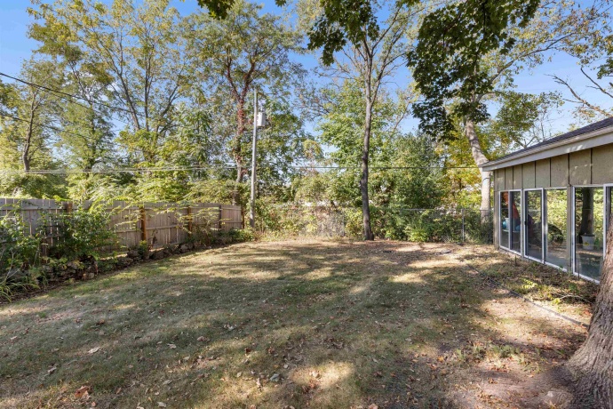 2020 GLENVIEW, ROCKFORD, Illinois 61107, 3 Bedrooms Bedrooms, ,2 BathroomsBathrooms,House,For Sale,GLENVIEW,202506070