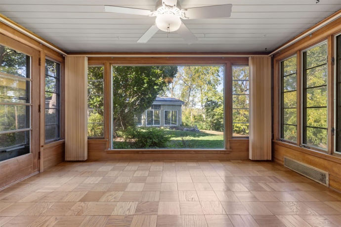 2020 GLENVIEW, ROCKFORD, Illinois 61107, 3 Bedrooms Bedrooms, ,2 BathroomsBathrooms,House,For Sale,GLENVIEW,202506070