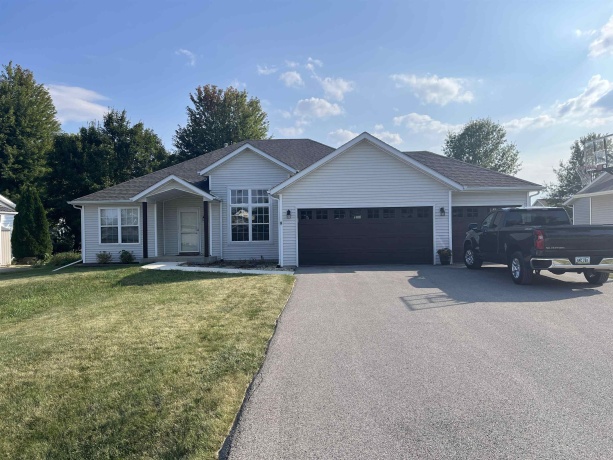 1106 Westmont, DURAND, Illinois 61024, 3 Bedrooms Bedrooms, ,2 BathroomsBathrooms,House,For Sale,Westmont,202507472