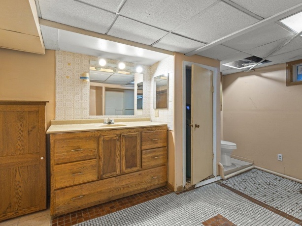 3619 Chippewa, ROCKFORD, Illinois 61102, 3 Bedrooms Bedrooms, ,3 BathroomsBathrooms,House,For Sale,Chippewa,202507300