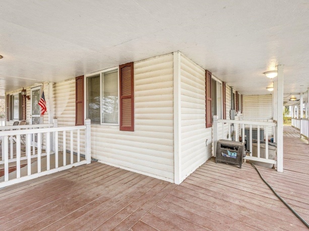 3619 Chippewa, ROCKFORD, Illinois 61102, 3 Bedrooms Bedrooms, ,3 BathroomsBathrooms,House,For Sale,Chippewa,202507300