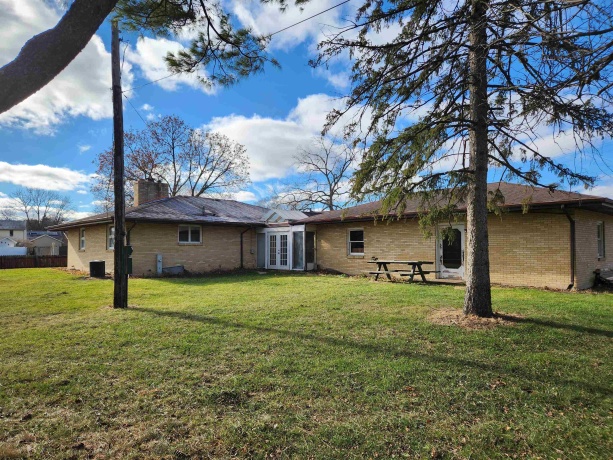 9225 2nd, MACHESNEY PARK, Illinois 61115, 2 Bedrooms Bedrooms, ,1 BathroomBathrooms,House,For Sale,2nd,202507474