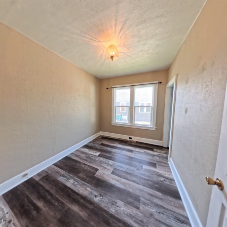 118 3rd, Streator, Illinois 61364, 2 Bedrooms Bedrooms, ,1 BathroomBathrooms,House,For Sale,3rd,202507479