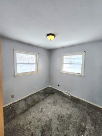 3326-28 Montrose, ROCKFORD, Illinois 61101, ,2 Units,For Sale,Montrose,202507483