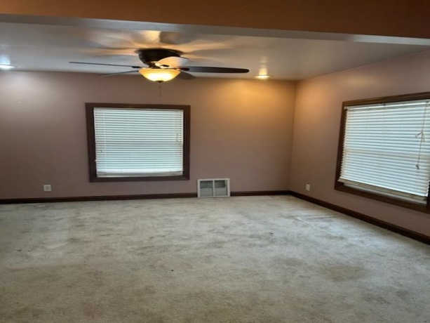 1434 Elm, ROCKFORD, Illinois 61102, 5 Bedrooms Bedrooms, ,1 BathroomBathrooms,House,For Sale,Elm,202507484