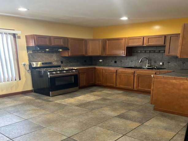 1434 Elm, ROCKFORD, Illinois 61102, 5 Bedrooms Bedrooms, ,1 BathroomBathrooms,House,For Sale,Elm,202507484