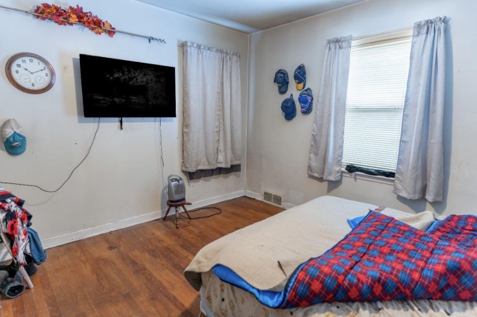 2911 18th, ROCKFORD, Illinois 61108, 2 Bedrooms Bedrooms, ,1 BathroomBathrooms,House,For Sale,18th,202507486