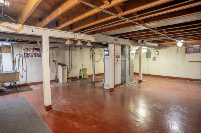 2911 18th, ROCKFORD, Illinois 61108, 2 Bedrooms Bedrooms, ,1 BathroomBathrooms,House,For Sale,18th,202507486