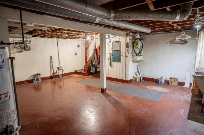 2911 18th, ROCKFORD, Illinois 61108, 2 Bedrooms Bedrooms, ,1 BathroomBathrooms,House,For Sale,18th,202507486