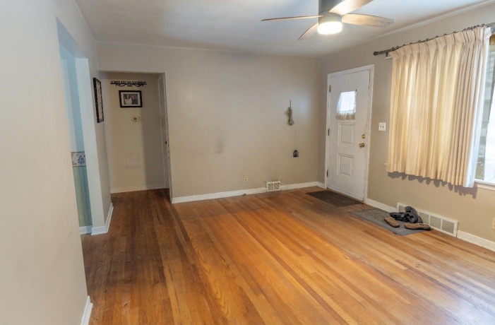 2911 18th, ROCKFORD, Illinois 61108, 2 Bedrooms Bedrooms, ,1 BathroomBathrooms,House,For Sale,18th,202507486