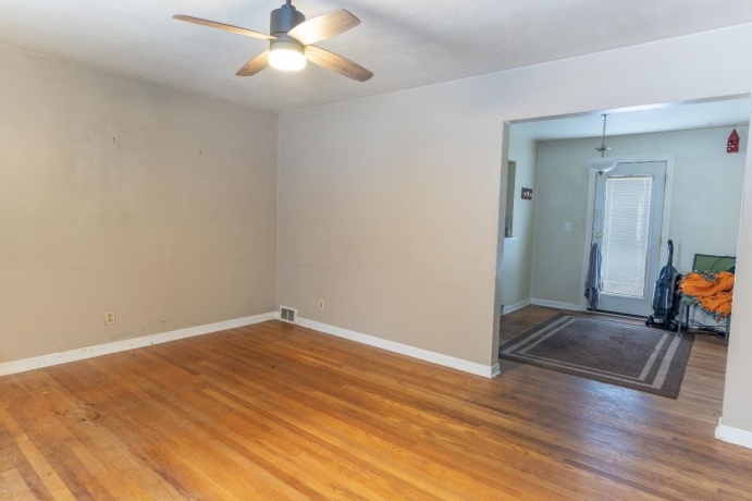 2911 18th, ROCKFORD, Illinois 61108, 2 Bedrooms Bedrooms, ,1 BathroomBathrooms,House,For Sale,18th,202507486