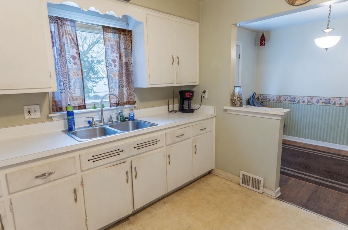 2911 18th, ROCKFORD, Illinois 61108, 2 Bedrooms Bedrooms, ,1 BathroomBathrooms,House,For Sale,18th,202507486