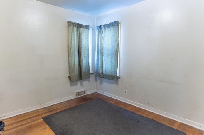 2911 18th, ROCKFORD, Illinois 61108, 2 Bedrooms Bedrooms, ,1 BathroomBathrooms,House,For Sale,18th,202507486