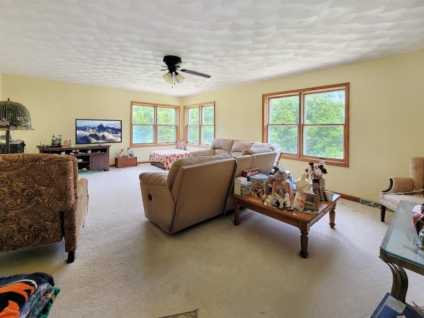 4459 Stagecoach, GALENA, Illinois 61036, 3 Bedrooms Bedrooms, ,2 BathroomsBathrooms,House,For Sale,Stagecoach,202502921