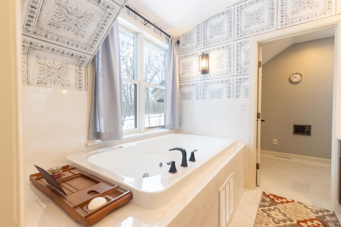 2 Canton, GALENA, Illinois 61036, 4 Bedrooms Bedrooms, ,3 BathroomsBathrooms,House,For Sale,Canton,202507497