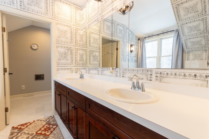 2 Canton, GALENA, Illinois 61036, 4 Bedrooms Bedrooms, ,3 BathroomsBathrooms,House,For Sale,Canton,202507497