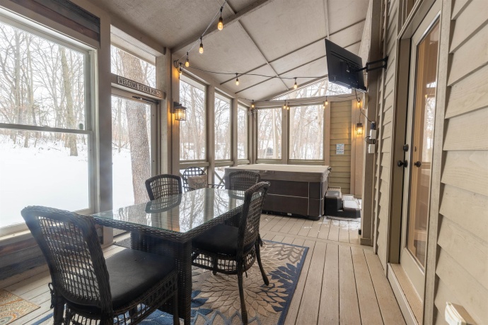 2 Canton, GALENA, Illinois 61036, 4 Bedrooms Bedrooms, ,3 BathroomsBathrooms,House,For Sale,Canton,202507497