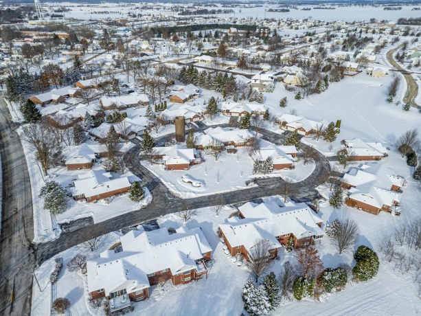 225 Secretariats Way, BELVIDERE, Illinois 61008, 3 Bedrooms Bedrooms, ,2 BathroomsBathrooms,Condominium,For Sale,Secretariats Way,202507501