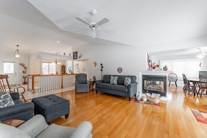 225 Secretariats Way, BELVIDERE, Illinois 61008, 3 Bedrooms Bedrooms, ,2 BathroomsBathrooms,Condominium,For Sale,Secretariats Way,202507501