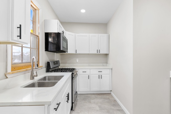 1204 6th, ROCKFORD, Illinois 61104, ,2 Units,For Sale,6th,202507507