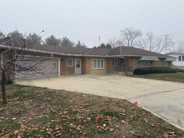 13 Stanton, SHANNON, Illinois 61078, 3 Bedrooms Bedrooms, ,1 BathroomBathrooms,House,For Sale,Stanton,202507511