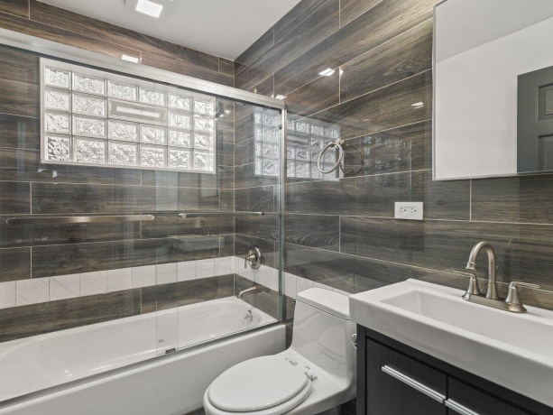 2205 Clover, ROCKFORD, Illinois 61102, 4 Bedrooms Bedrooms, ,2 BathroomsBathrooms,House,For Sale,Clover,202506103