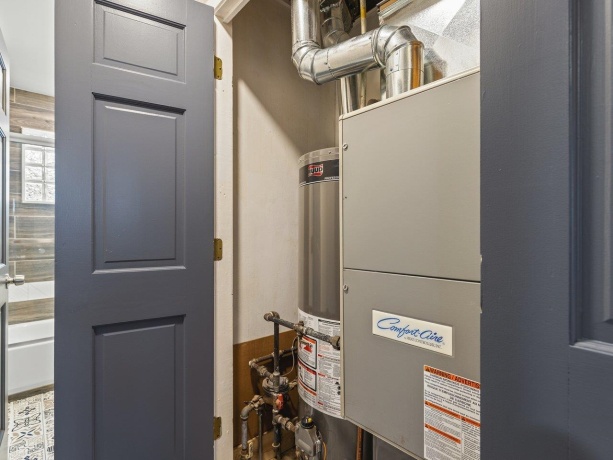 2205 Clover, ROCKFORD, Illinois 61102, 4 Bedrooms Bedrooms, ,2 BathroomsBathrooms,House,For Sale,Clover,202506103