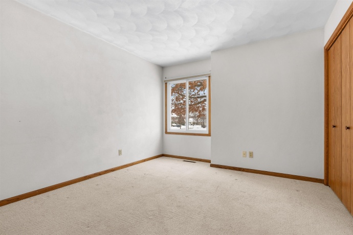 6644 North Point, ROCKFORD, Illinois 61108, 2 Bedrooms Bedrooms, ,2 BathroomsBathrooms,Condominium,For Sale,North Point,202507514