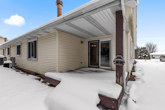 6644 North Point, ROCKFORD, Illinois 61108, 2 Bedrooms Bedrooms, ,2 BathroomsBathrooms,Condominium,For Sale,North Point,202507514