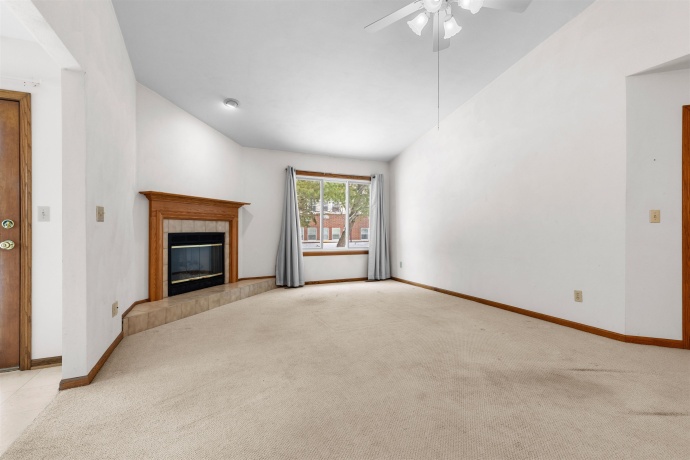 6644 North Point, ROCKFORD, Illinois 61108, 2 Bedrooms Bedrooms, ,2 BathroomsBathrooms,Condominium,For Sale,North Point,202507514