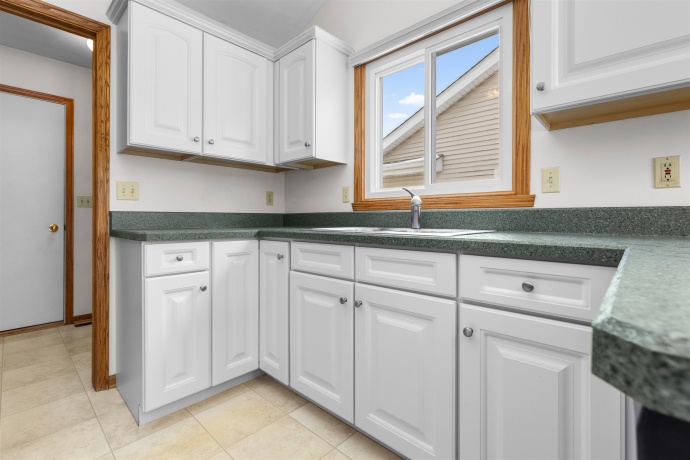 6644 North Point, ROCKFORD, Illinois 61108, 2 Bedrooms Bedrooms, ,2 BathroomsBathrooms,Condominium,For Sale,North Point,202507514