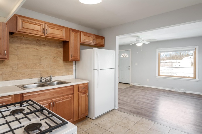 1620 PIERCE, ROCKFORD, Illinois 61103, 2 Bedrooms Bedrooms, ,1 BathroomBathrooms,House,For Sale,PIERCE,202507520