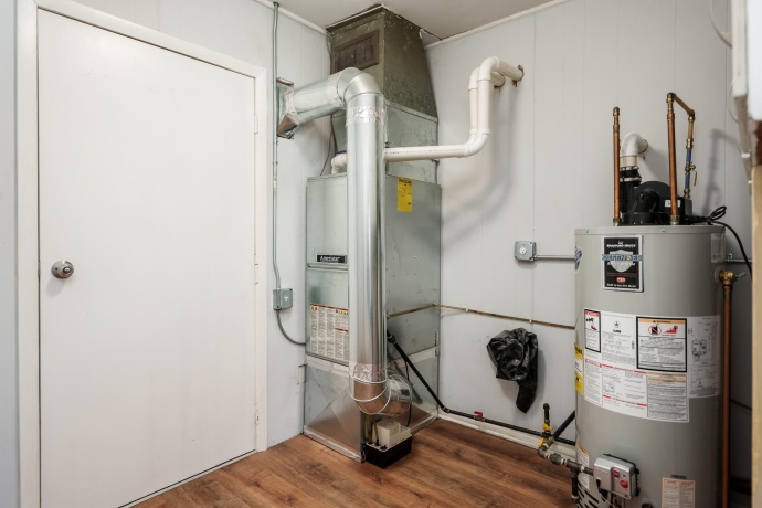 1620 PIERCE, ROCKFORD, Illinois 61103, 2 Bedrooms Bedrooms, ,1 BathroomBathrooms,House,For Sale,PIERCE,202507520