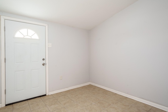 1620 PIERCE, ROCKFORD, Illinois 61103, 2 Bedrooms Bedrooms, ,1 BathroomBathrooms,House,For Sale,PIERCE,202507520