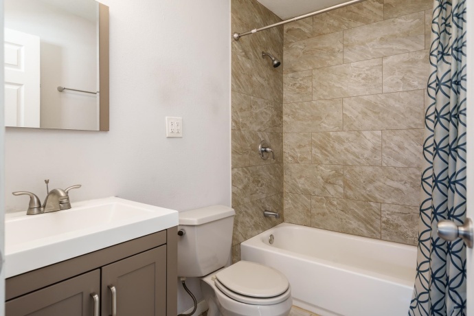 1620 PIERCE, ROCKFORD, Illinois 61103, 2 Bedrooms Bedrooms, ,1 BathroomBathrooms,House,For Sale,PIERCE,202507520