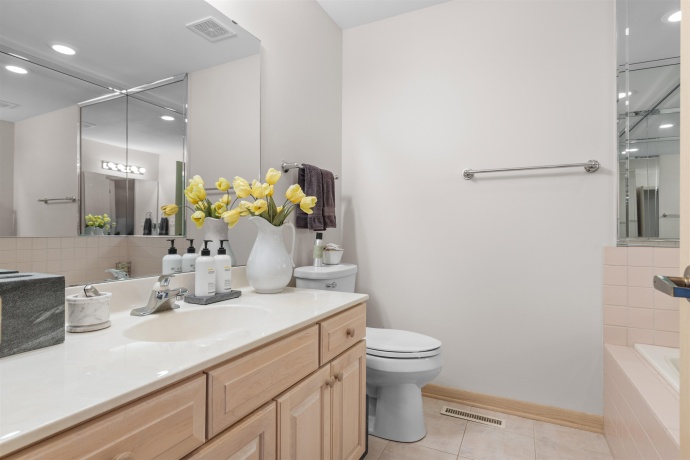 5933 HERITAGE, LOVES PARK, Illinois 61111, 2 Bedrooms Bedrooms, ,2 BathroomsBathrooms,Condominium,For Sale,HERITAGE,202507523