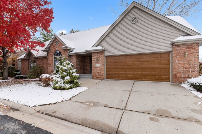 5933 HERITAGE, LOVES PARK, Illinois 61111, 2 Bedrooms Bedrooms, ,2 BathroomsBathrooms,Condominium,For Sale,HERITAGE,202507523