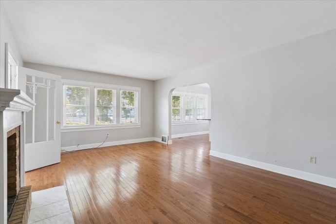 415 Logan, ROCKFORD, Illinois 61103, 3 Bedrooms Bedrooms, ,1 BathroomBathrooms,House,For Sale,Logan,202505806