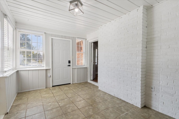 415 Logan, ROCKFORD, Illinois 61103, 3 Bedrooms Bedrooms, ,1 BathroomBathrooms,House,For Sale,Logan,202505806