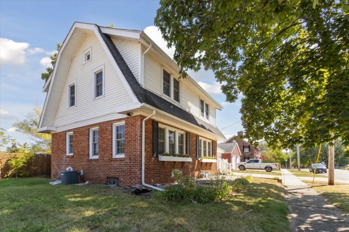 415 Logan, ROCKFORD, Illinois 61103, 3 Bedrooms Bedrooms, ,1 BathroomBathrooms,House,For Sale,Logan,202505806