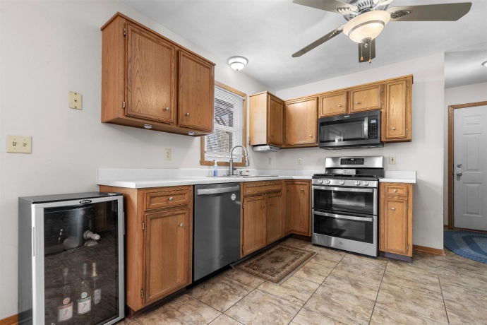 9931 Shore Drive, MACHESNEY PARK, Illinois 61115, 3 Bedrooms Bedrooms, ,1 BathroomBathrooms,House,For Sale,Shore Drive,202507422