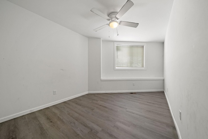 909-911 Ridge, ROCKFORD, Illinois 61103, ,5+ Units,For Sale,Ridge,202507527