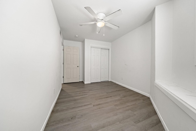 909-911 Ridge, ROCKFORD, Illinois 61103, ,5+ Units,For Sale,Ridge,202507527