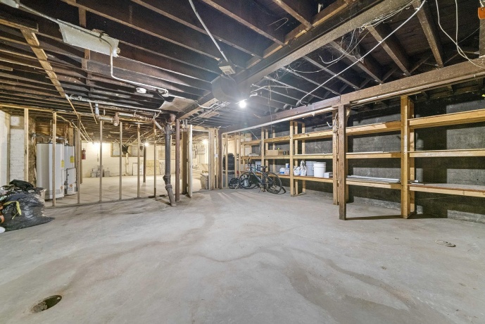 909-911 Ridge, ROCKFORD, Illinois 61103, ,5+ Units,For Sale,Ridge,202507527