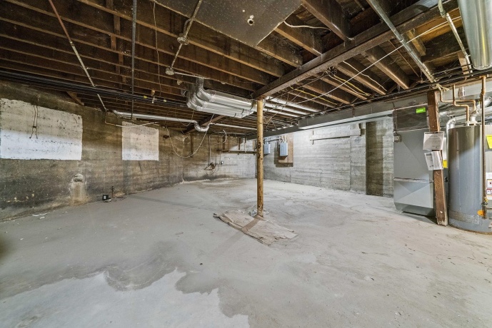 909-911 Ridge, ROCKFORD, Illinois 61103, ,5+ Units,For Sale,Ridge,202507527