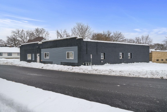 909-911 Ridge, ROCKFORD, Illinois 61103, ,5+ Units,For Sale,Ridge,202507527