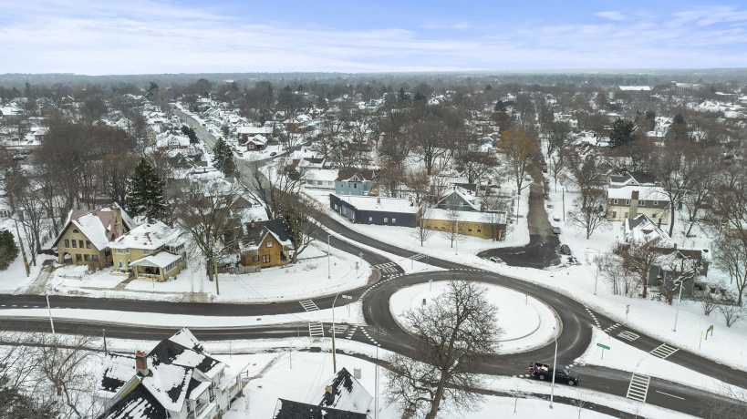 909-911 Ridge, ROCKFORD, Illinois 61103, ,5+ Units,For Sale,Ridge,202507527