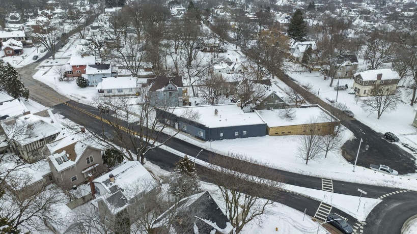 909-911 Ridge, ROCKFORD, Illinois 61103, ,5+ Units,For Sale,Ridge,202507527